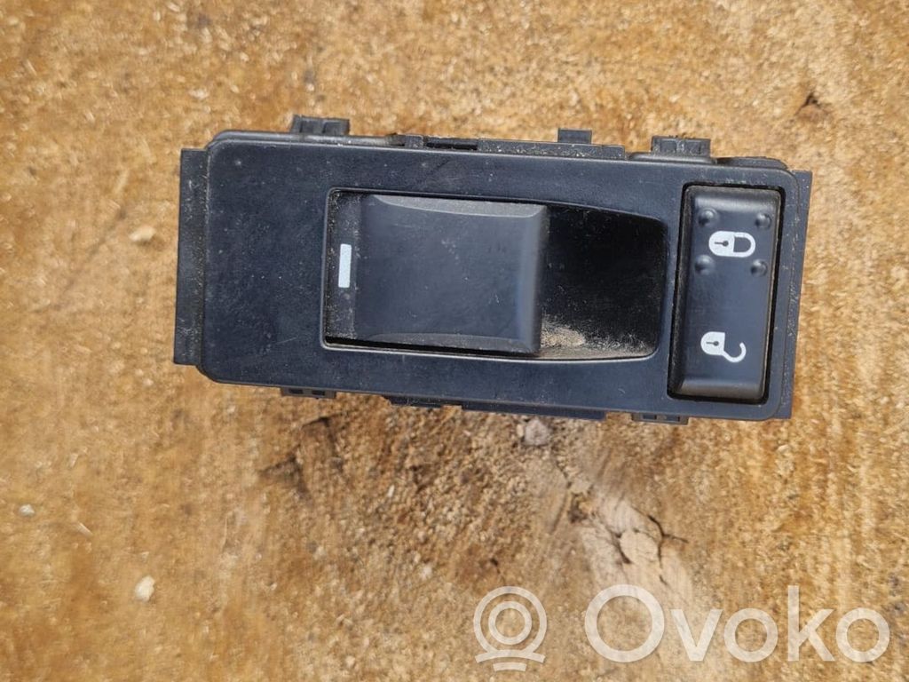 Jeep Patriot Electric window control switch 