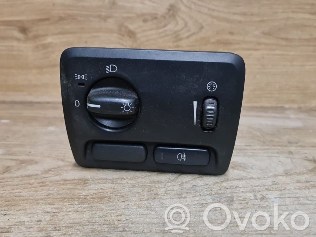Light switch   8691748