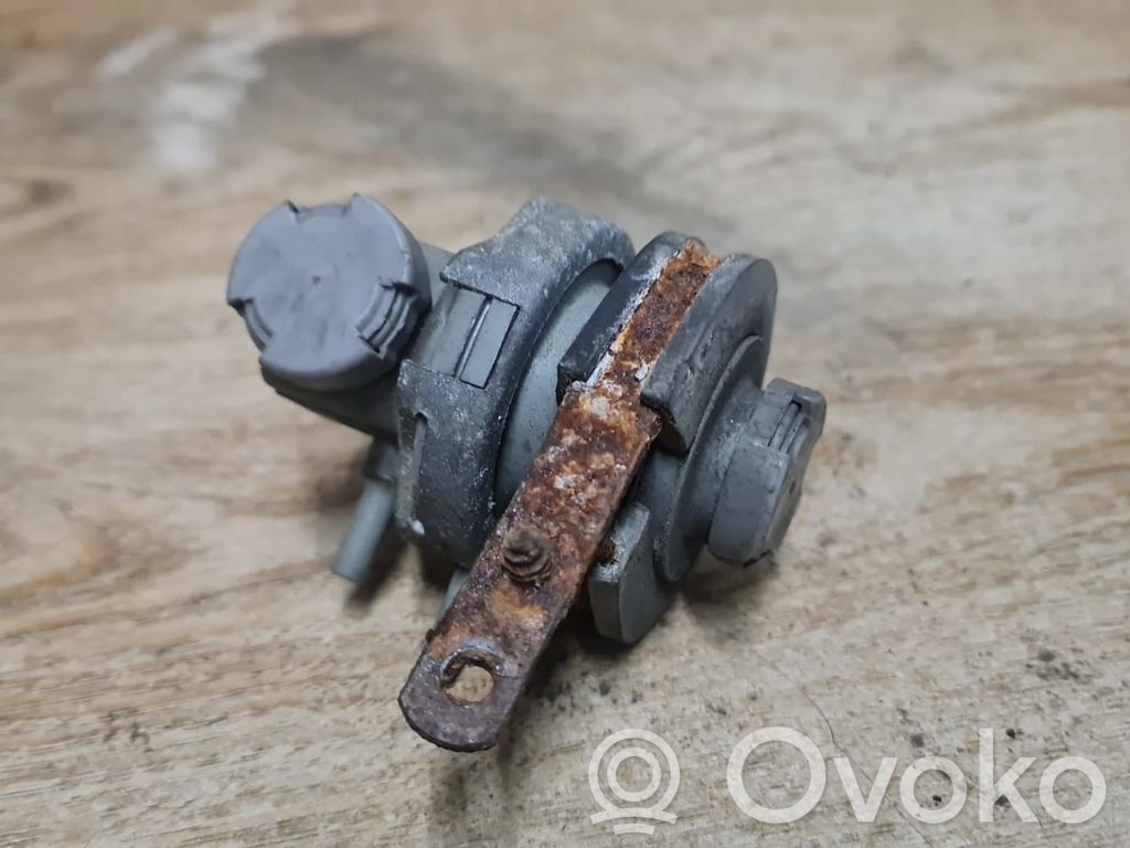 Volvo 850 Turbo solenoid valve 