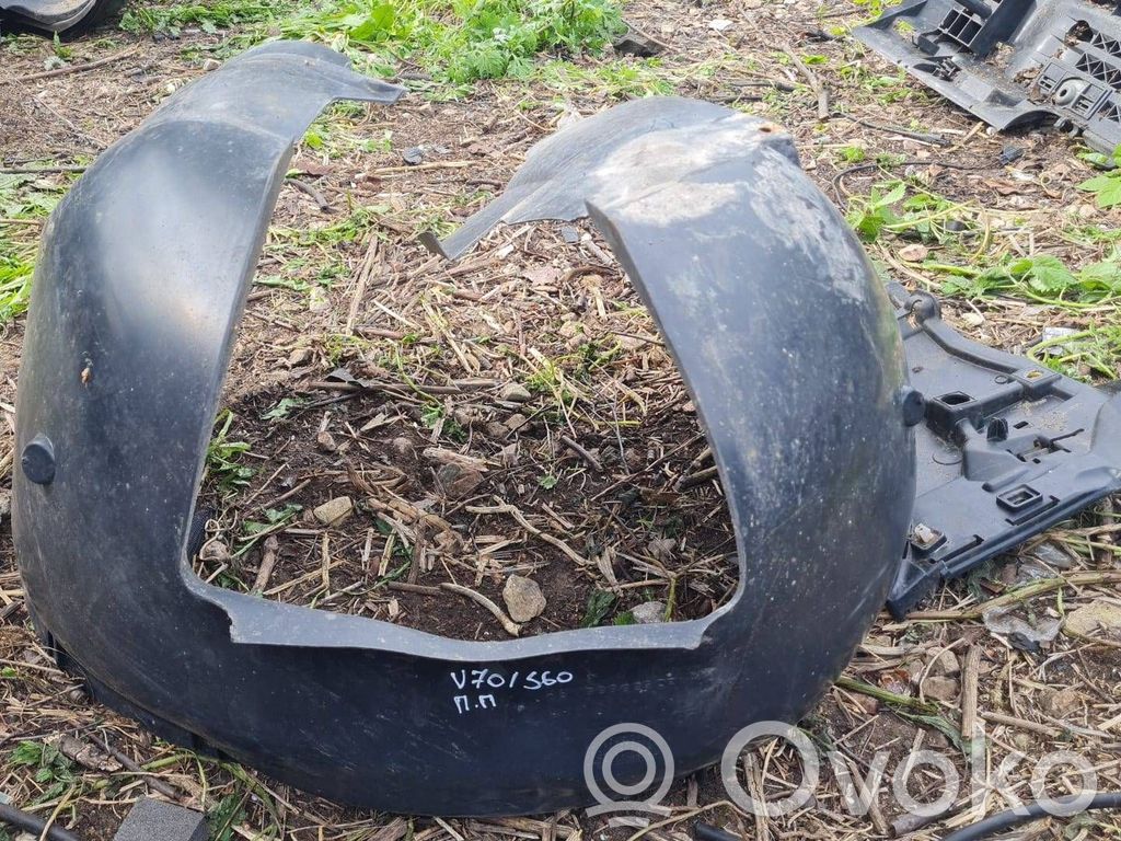 Volvo S60 Apakšspārns 