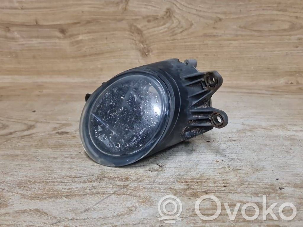 Volvo V50 Miglas lukturis priekšā 