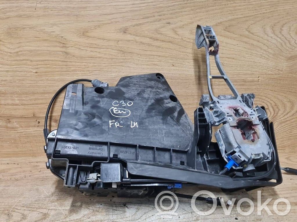 Volvo C30 Front door lock 