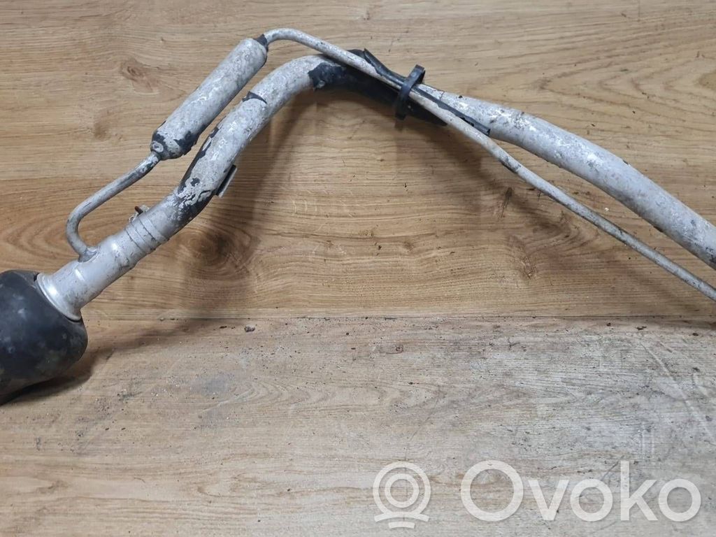 Volvo S60 Conductă umplere rezervor combustibil 
