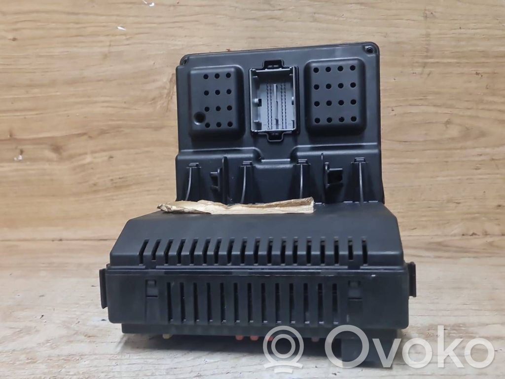 Volvo V70 Fuse module 