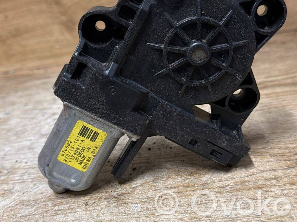 Volvo V70 Rear door window regulator motor 