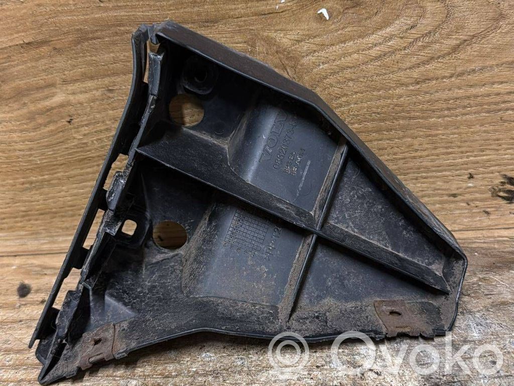 Volvo C70 Front bumper mounting bracket 