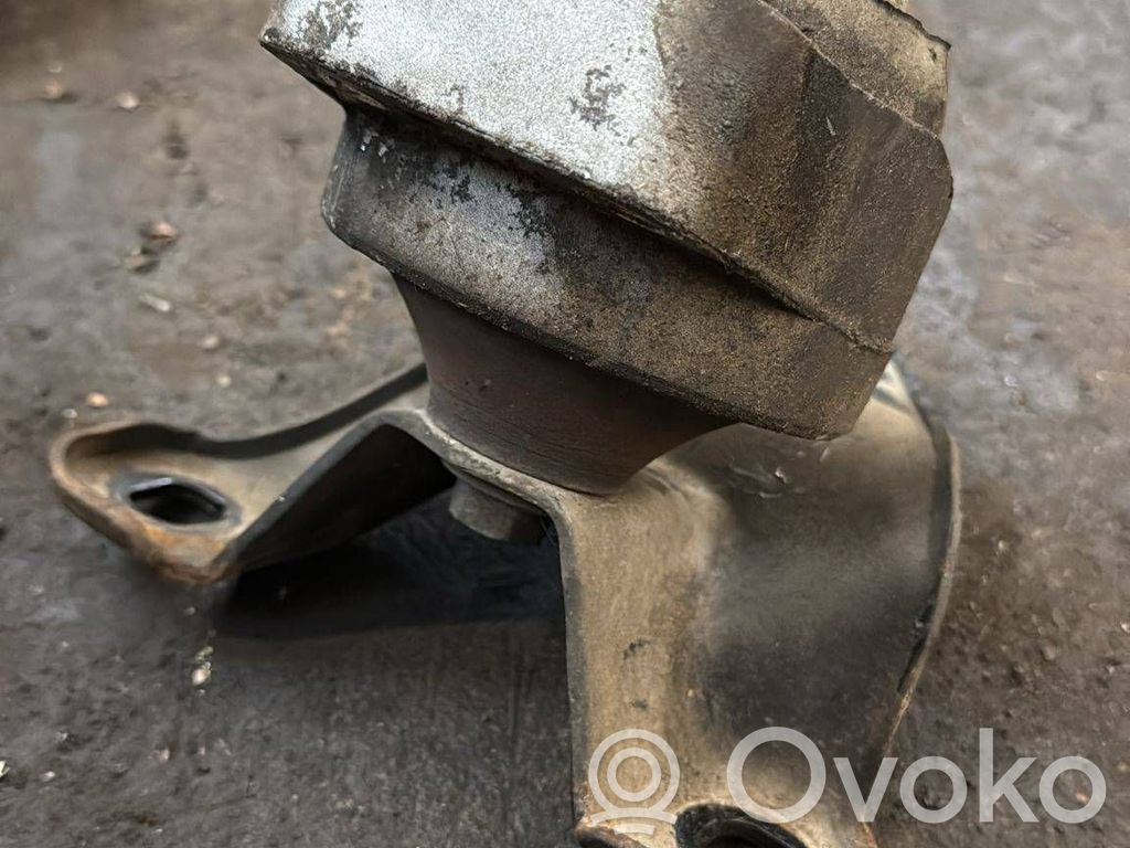 Engine mount bracket   1S716F012