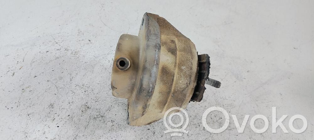 BMW 5 E60 E61 Dzinēja spilvens 