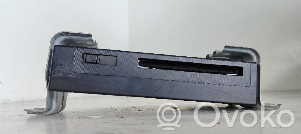 Lexus RX 300 Unidad delantera de radio/CD/DVD/GPS 