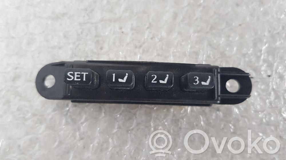 Interruptor de control multifunción   15A988
