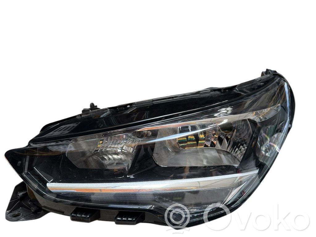 Opel Corsa F Lampa przednia 