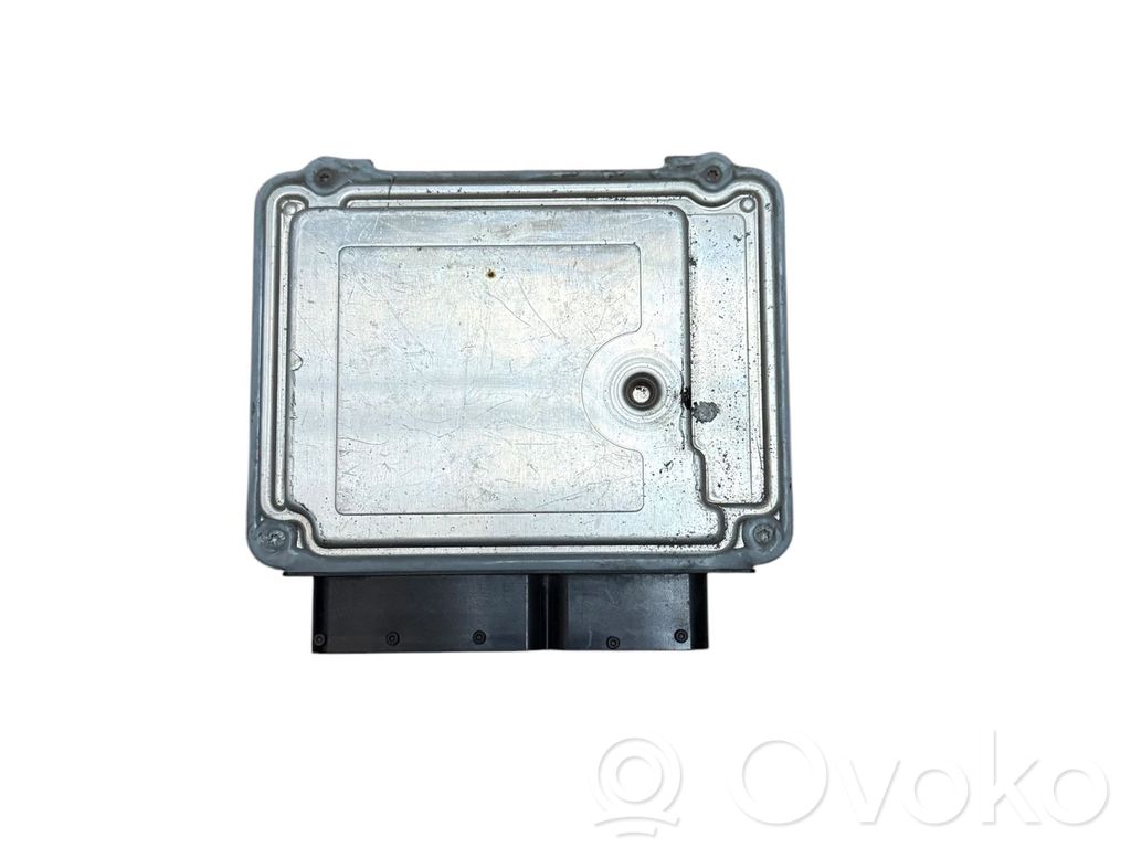 Volkswagen PASSAT B6 Engine control unit/module 