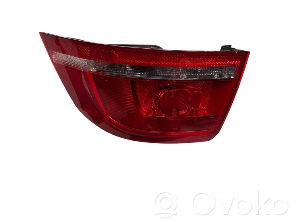 Volkswagen PASSAT B7 Lampa tylna 