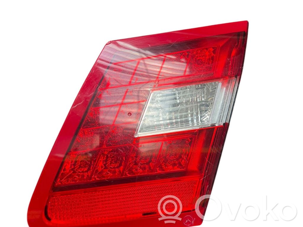 Mercedes-Benz E W212 Lampă spate în capacul portbagajului 