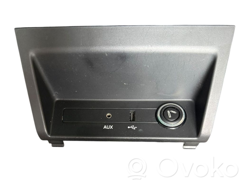 Enchufe conector USB   6V0857367A,8112866