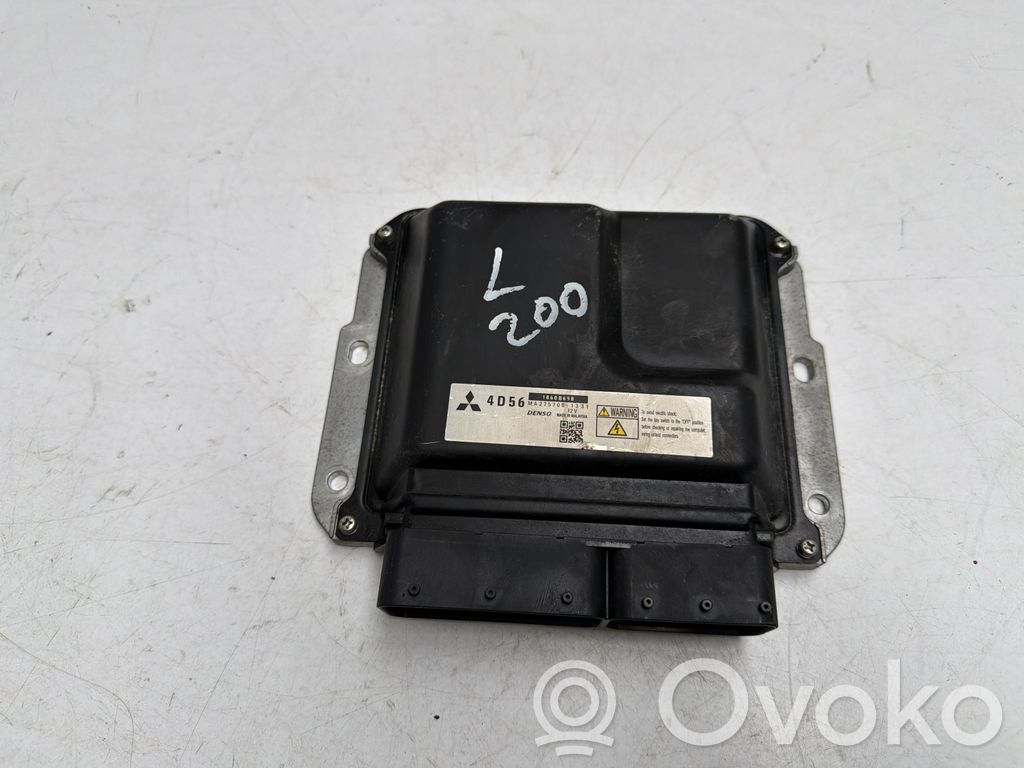 Mitsubishi L200 Komputer / Sterownik ECU i komplet kluczy 