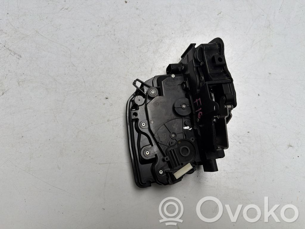 BMW X5 F15 Zamek drzwi przednich 