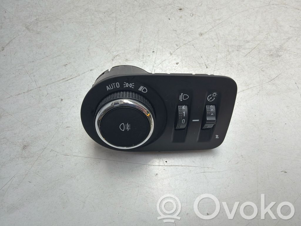 Opel Astra K Light switch 