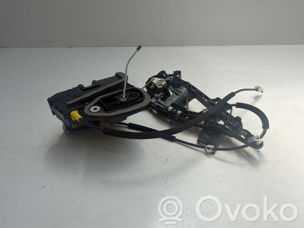 Opel Astra K Front door lock 