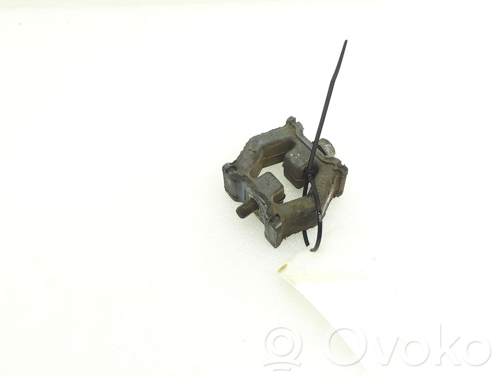BMW Z4 E89 Muffler mount bracket/holder 