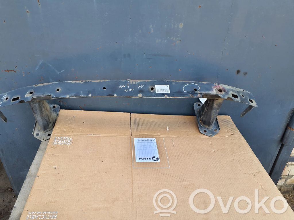 BMW 1 E81 E87 Priekšpusē bampera sija / balka 