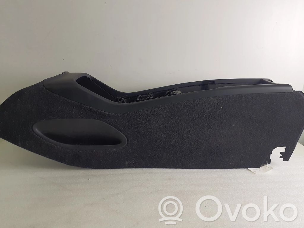 Volvo XC40 Consola central 