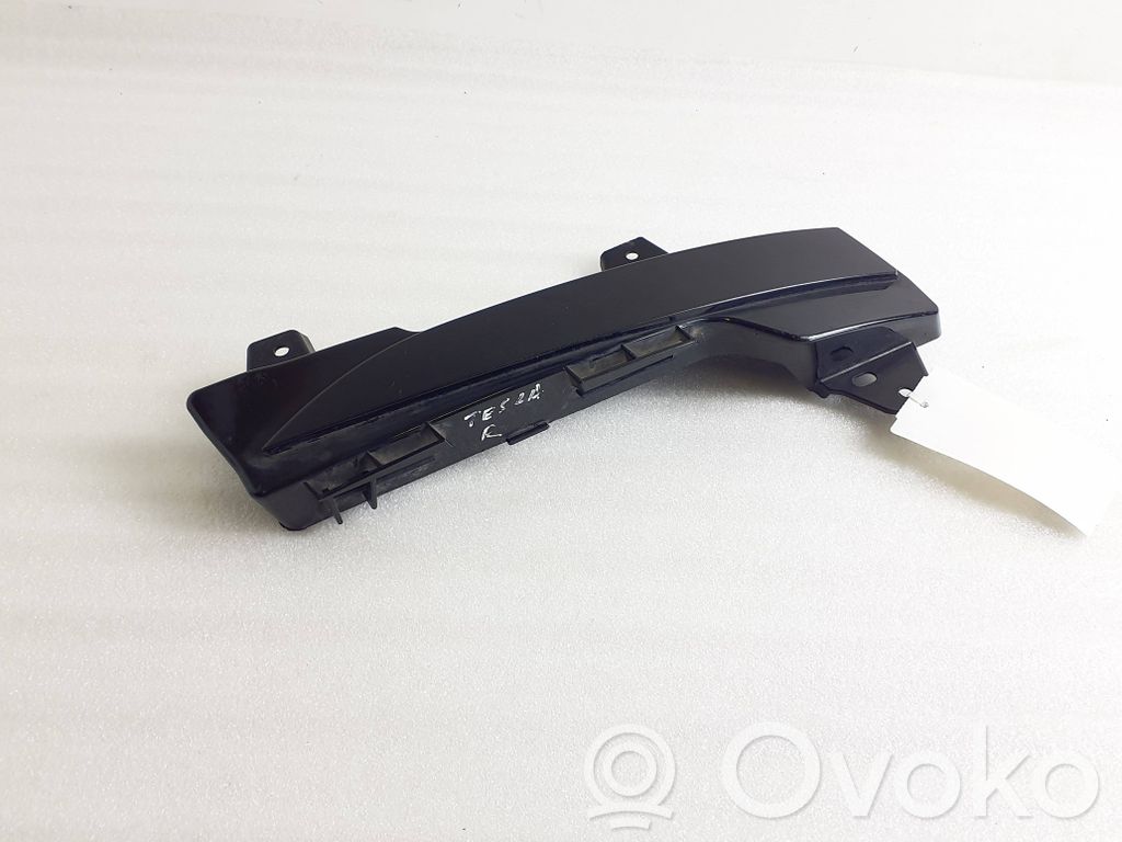 AC ME Front fog light trim/grill 