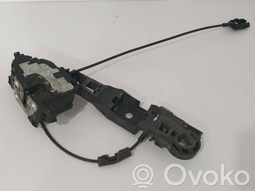 Aizmugurē slēdzene   PBT30