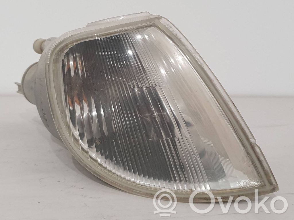 Front indicator light   S0CLE,1139,GL0BE