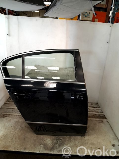 Volkswagen PASSAT Drzwi tylne 