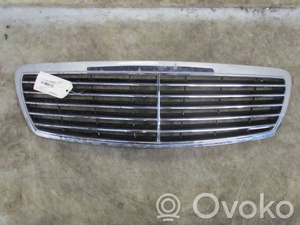 Mercedes-Benz E W211 Maskownica / Grill / Atrapa górna chłodnicy 