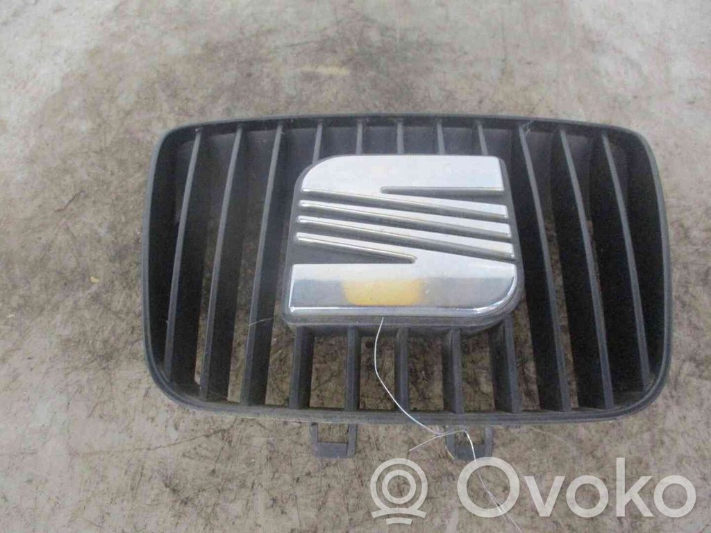 Seat Ibiza II (6k) Maskownica / Grill / Atrapa górna chłodnicy