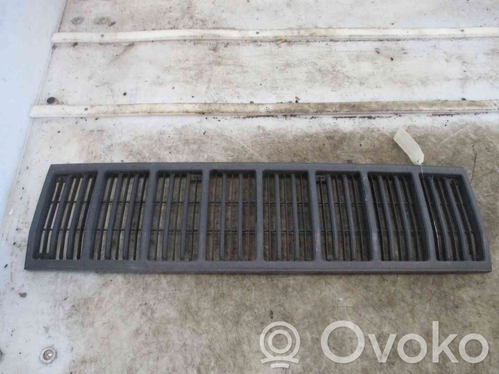 Maskownica / Grill / Atrapa górna chłodnicy   8310001181,21801965,2507853,VDMS4