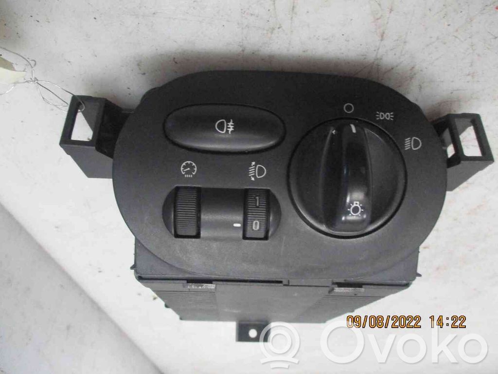Lukturu slēdzis   YWC106940,22201230,2542278,VDMS4