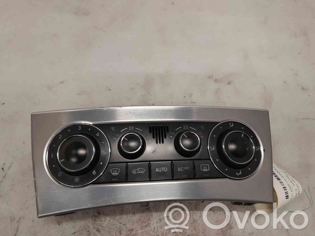 Mercedes-Benz C W203 Unitate control climatizare 