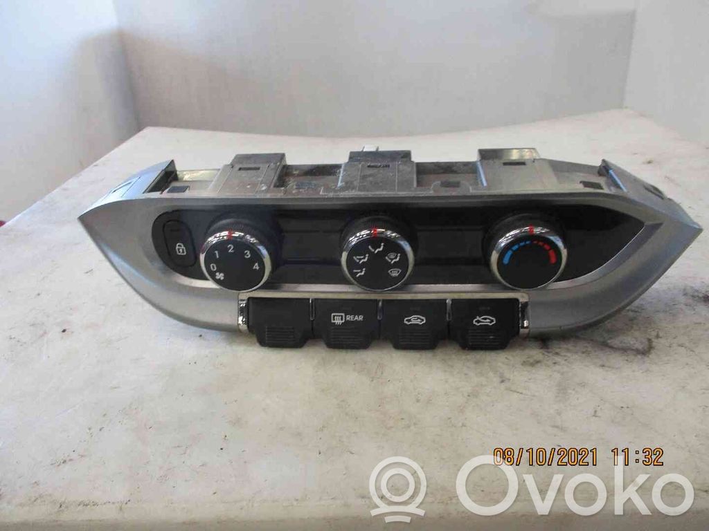 Panel klimatyzacji   972501W040,22102426,2536821,VDMS4