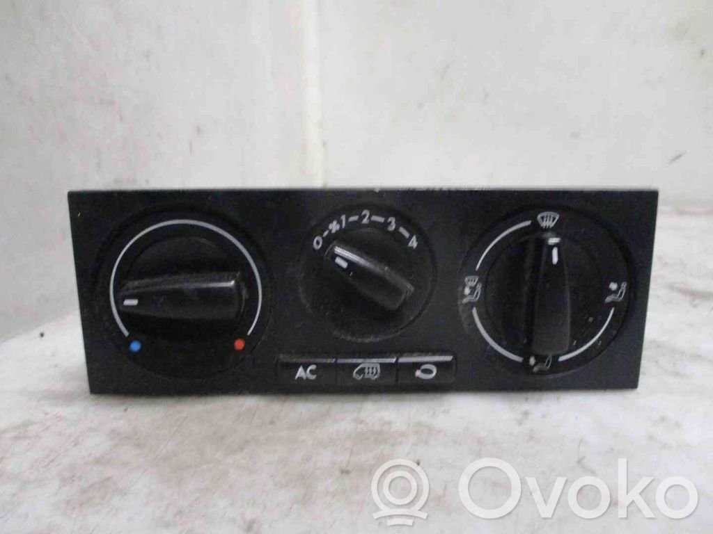 Panel klimatyzacji   1362689,22302156,2555605,VDMS4