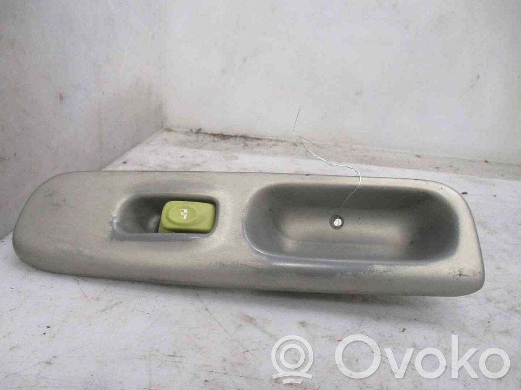 Renault Twingo I Interrupteur commade lève-vitre