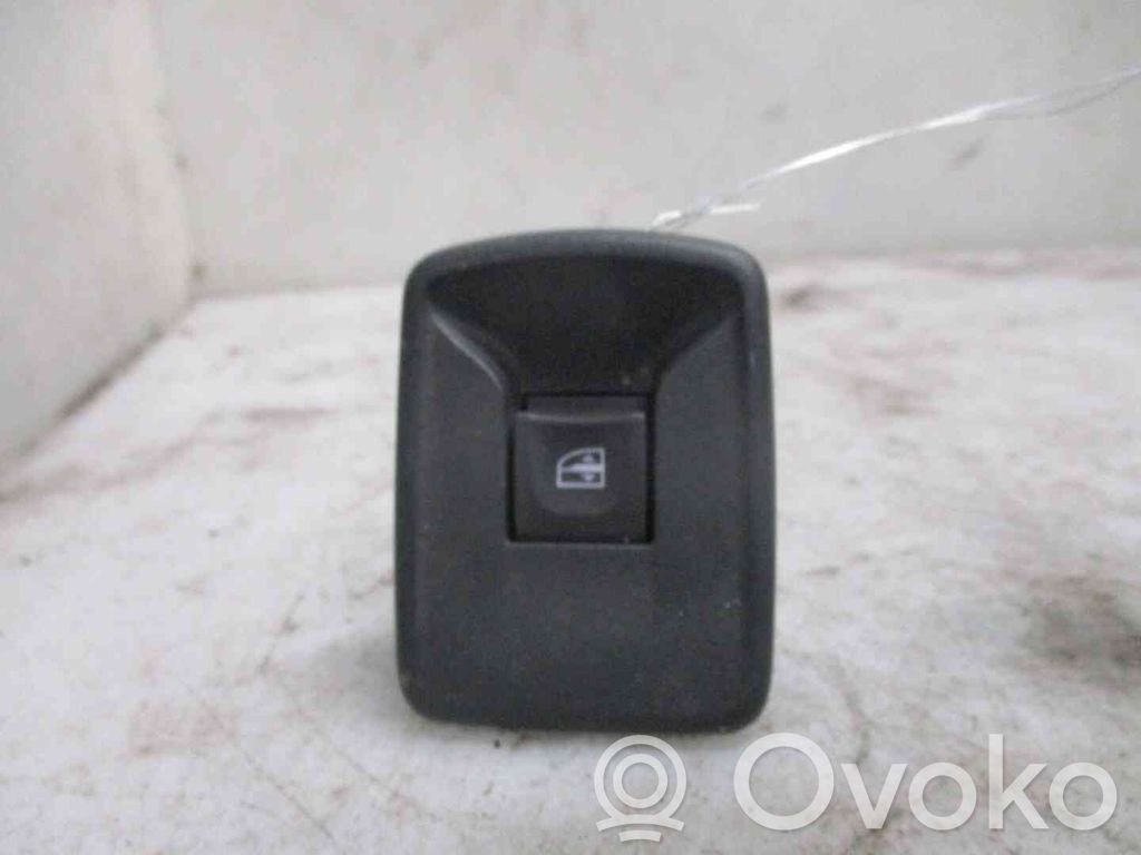 Dacia Sandero II Electric window control switch 