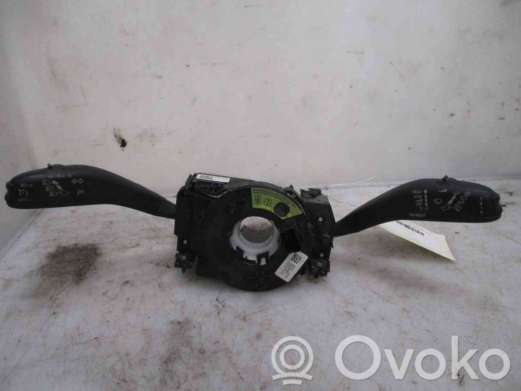 Skoda Fabia Mk2 (5J) Leva/interruttore dell’indicatore di direzione e tergicristallo