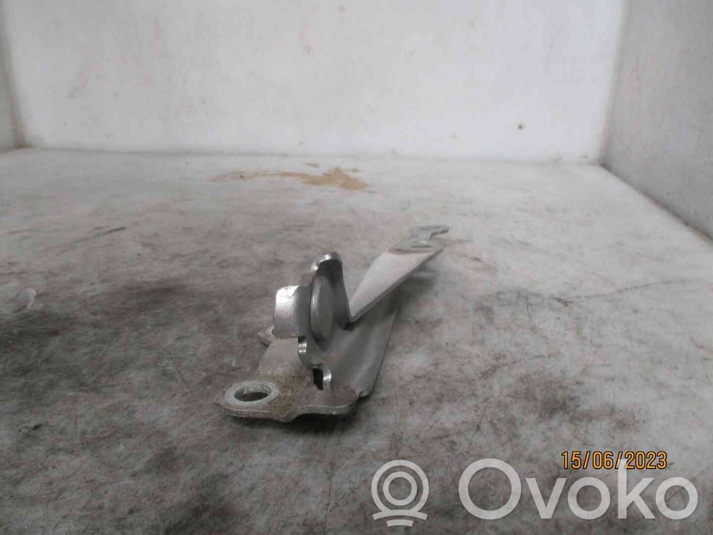 Toyota Yaris Konepellin saranat 