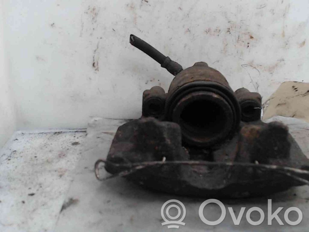 Opel Vectra B Zacisk hamulcowy przedni