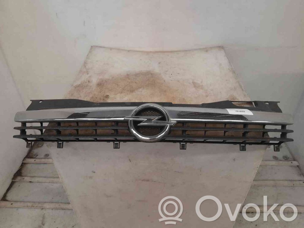 Opel Astra H Grille calandre supérieure de pare-chocs avant 