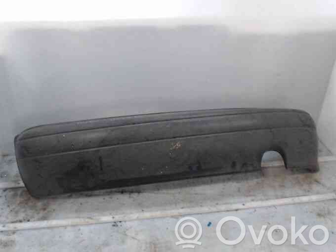 Nissan Micra Bară spate 