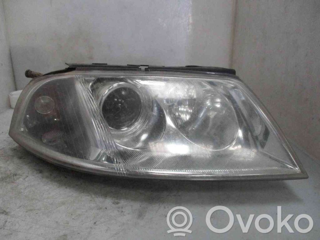 Volkswagen Passat Alltrack Lampa przednia 