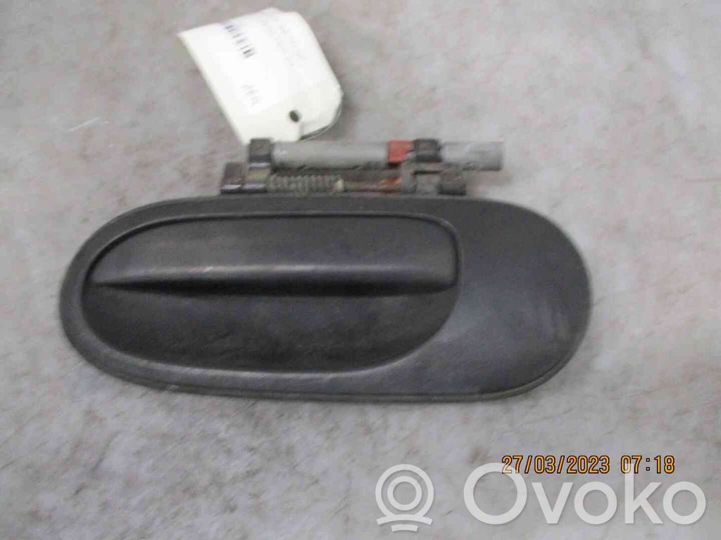 Nissan Almera Tino Klamka zewnętrzna drzwi tylnych 