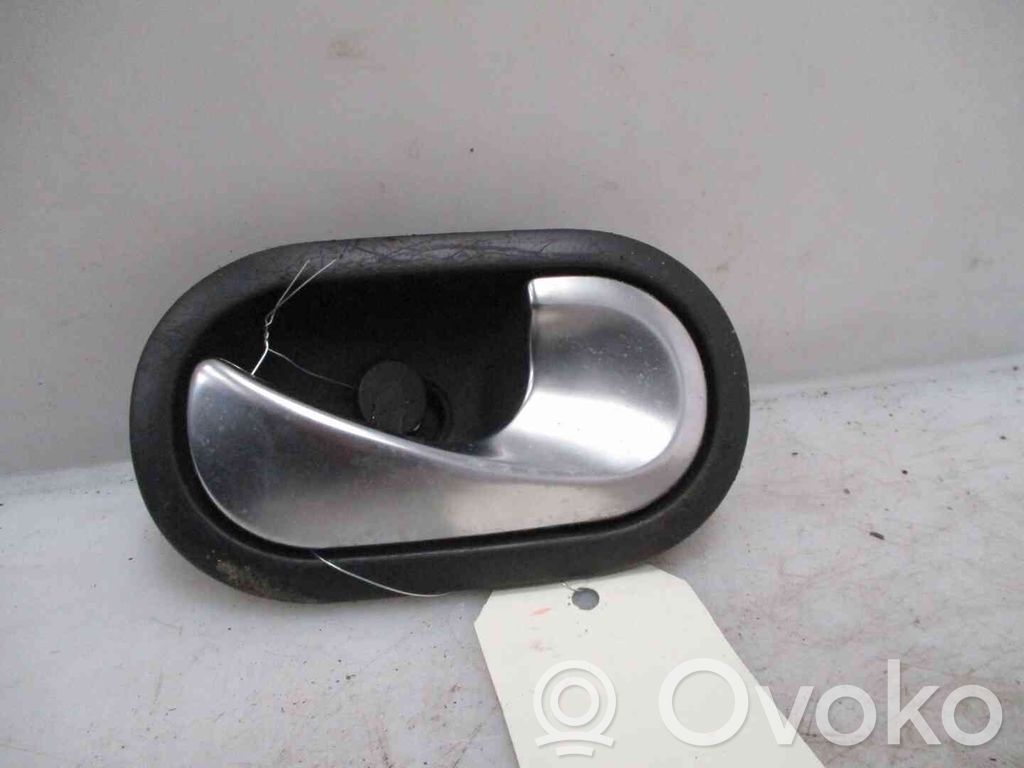 Renault Megane II Poignée inférieure de porte avant