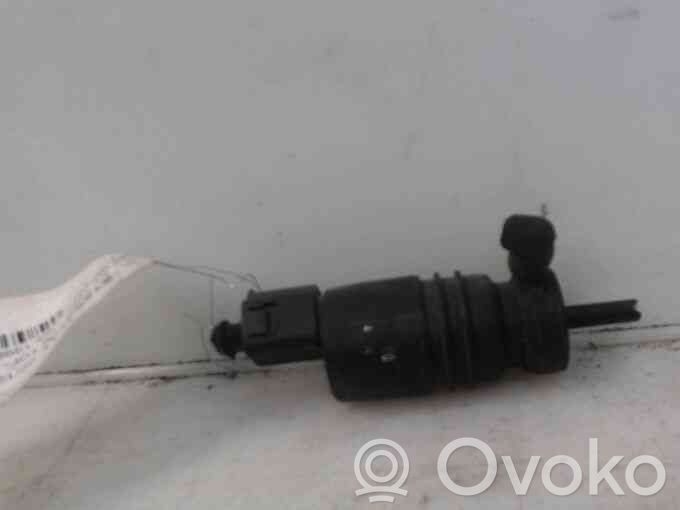 Audi A4 S4 B5 8D Pompe de lave-glace de pare-brise 