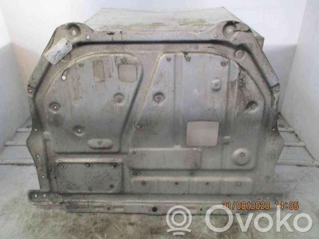 Volkswagen Eos Engine splash shield/under tray 