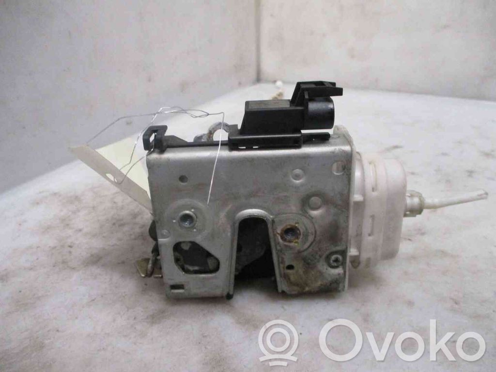 Audi A4 S4 B6 8E 8H Încuietoare ușă față 